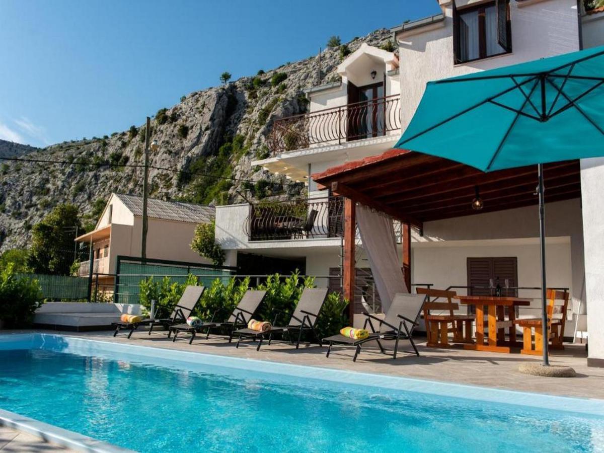Holiday Home Mons Aureus Gornje Sitno Dış mekan fotoğraf