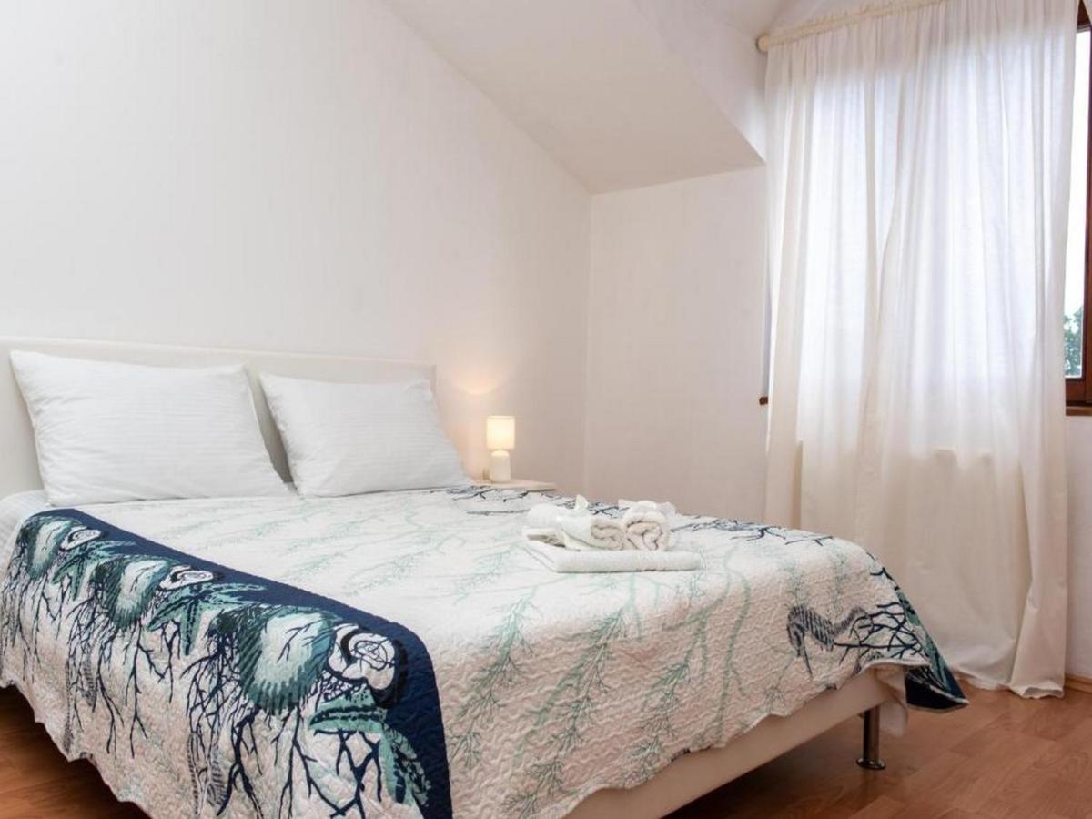Holiday Home Mons Aureus Gornje Sitno Dış mekan fotoğraf