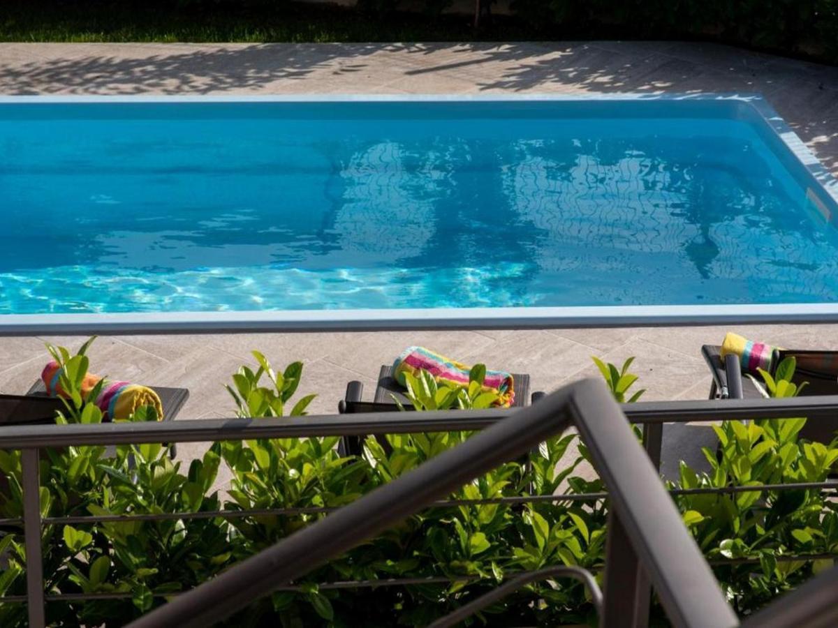 Holiday Home Mons Aureus Gornje Sitno Dış mekan fotoğraf