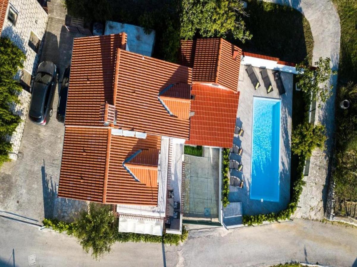 Holiday Home Mons Aureus Gornje Sitno Dış mekan fotoğraf