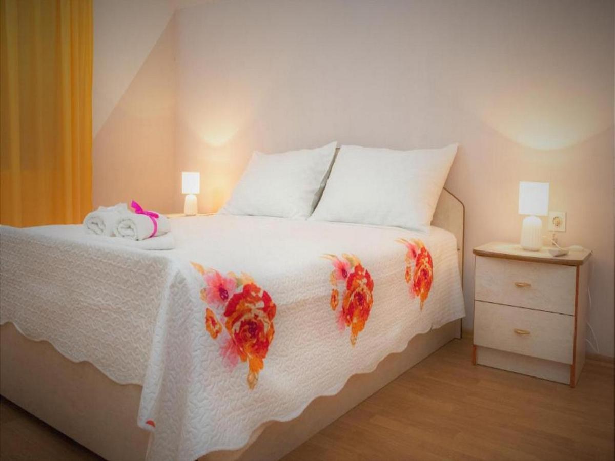 Holiday Home Mons Aureus Gornje Sitno Dış mekan fotoğraf
