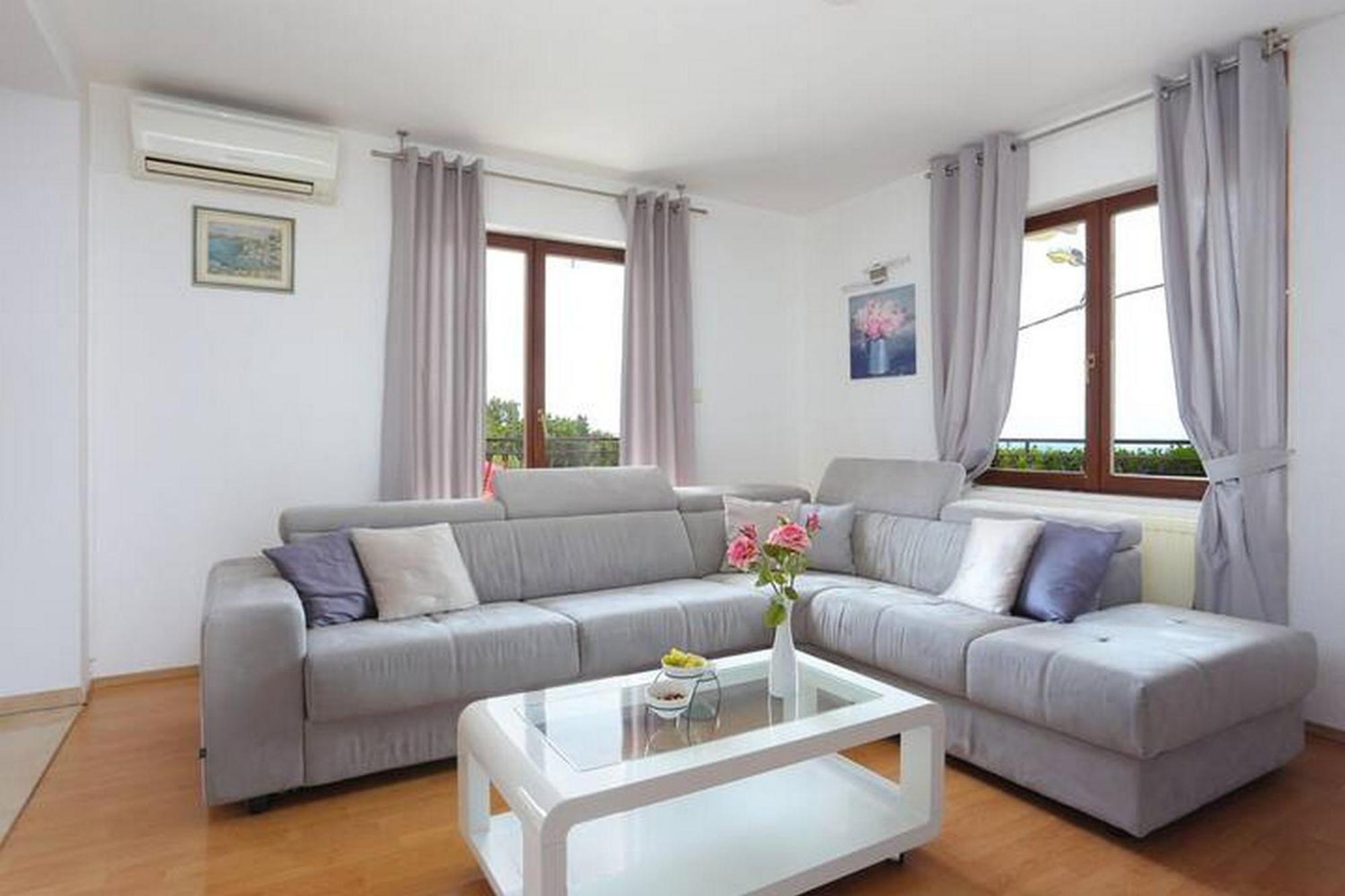 Holiday Home Mons Aureus Gornje Sitno Dış mekan fotoğraf