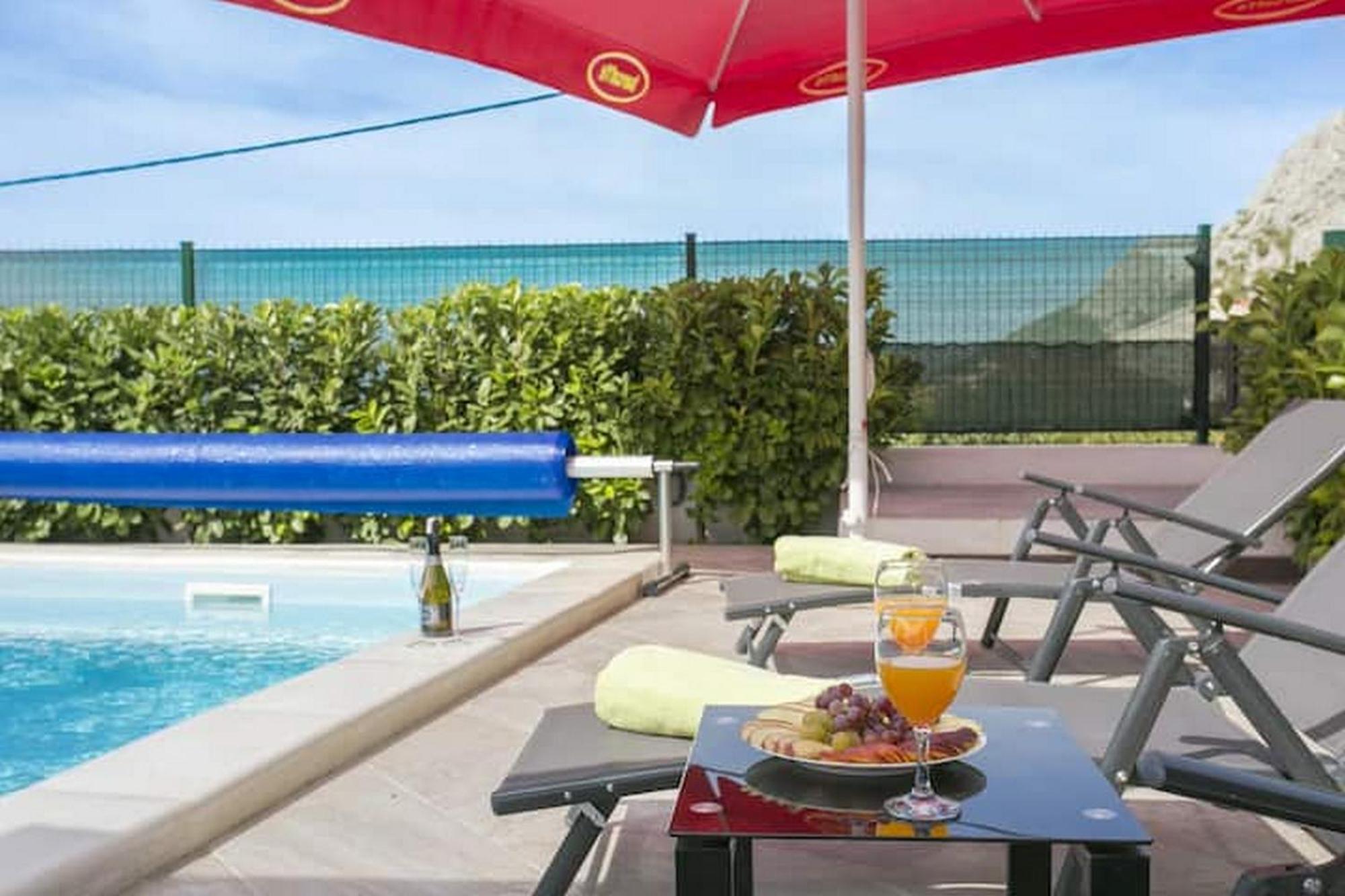 Holiday Home Mons Aureus Gornje Sitno Dış mekan fotoğraf