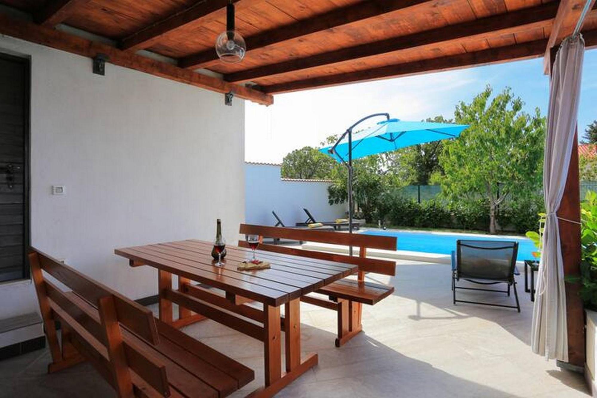 Holiday Home Mons Aureus Gornje Sitno Dış mekan fotoğraf