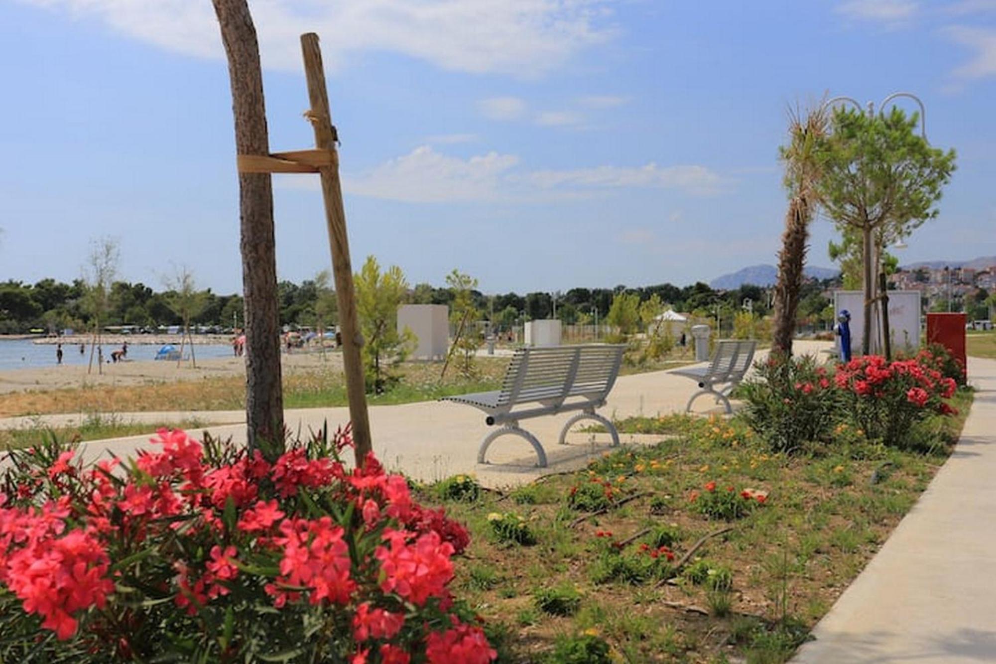 Holiday Home Mons Aureus Gornje Sitno Dış mekan fotoğraf