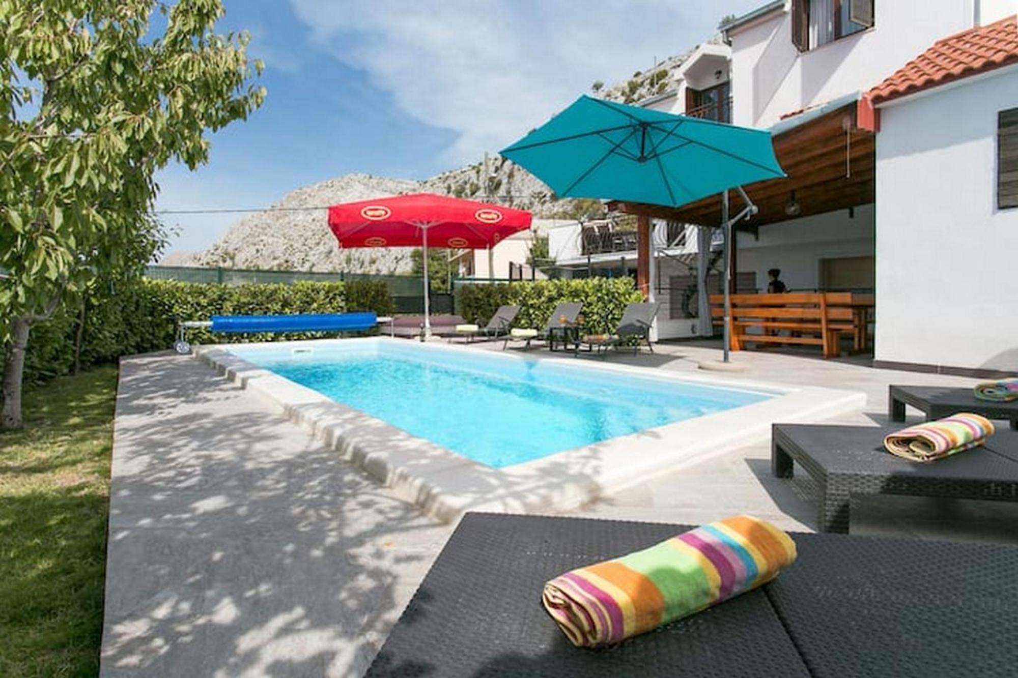 Holiday Home Mons Aureus Gornje Sitno Dış mekan fotoğraf